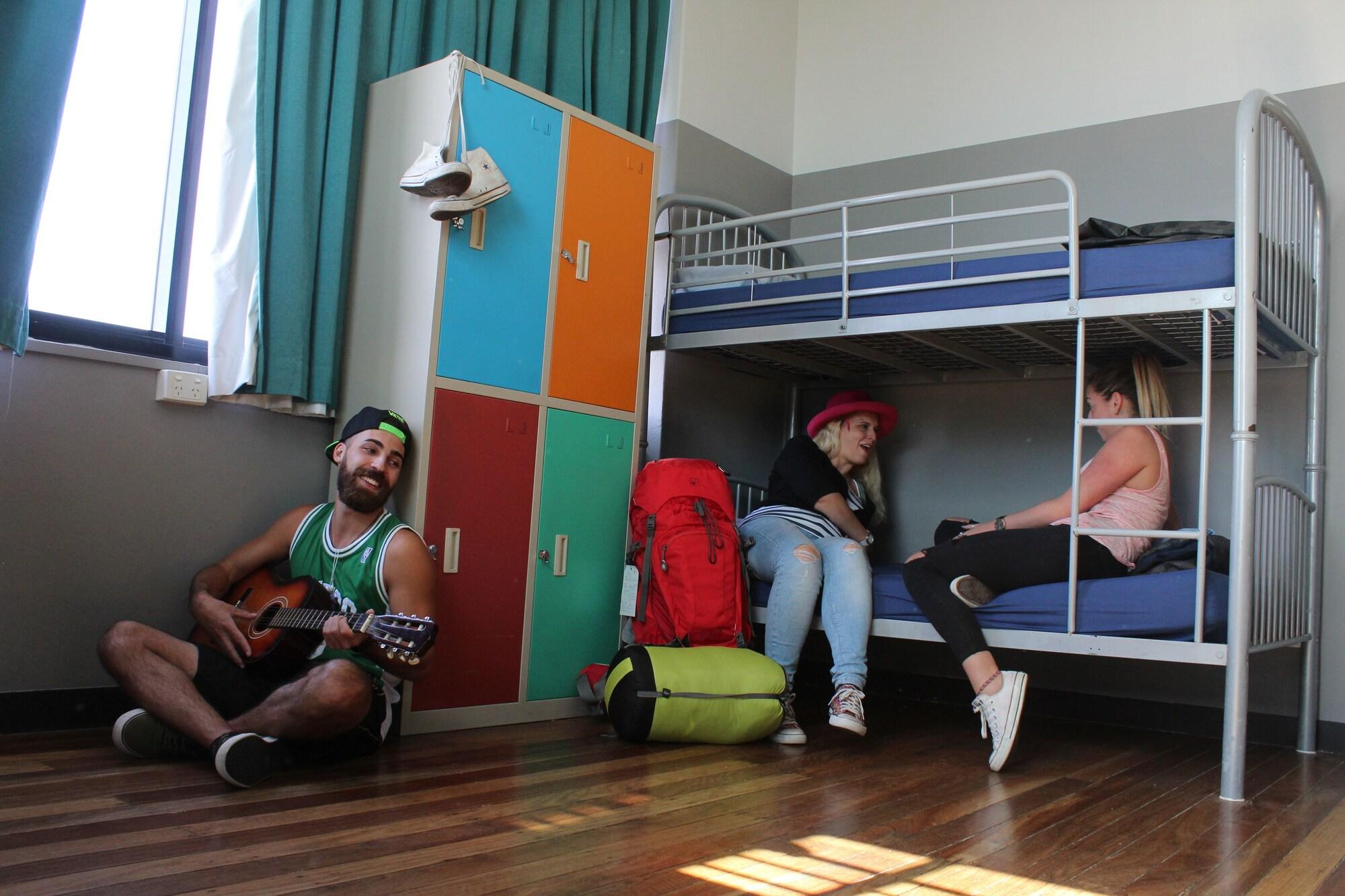 Bunk Brisbane Hostel Fortitude Valley Luaran gambar